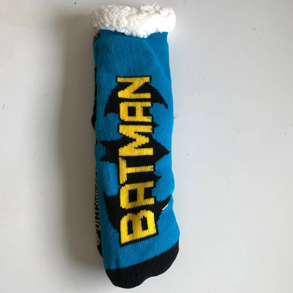 DC Comics Batman Cozy Fuzzy Soft Warm Non-Slip Christmas Sherpa Winter Socks NEW - Picture 1 of 7